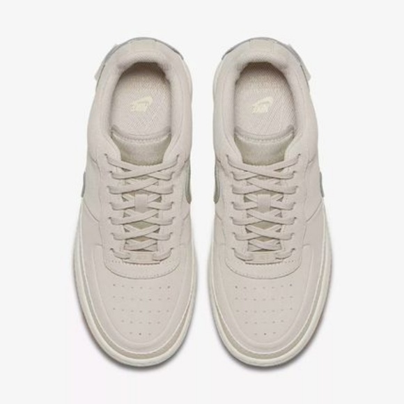 WOMEN'S NIKE AIR FORCE 1 LOW PREMIUM - Picture 7 of 8
